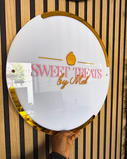 Acryl Logo Schild – Individuell gefertigtes Schild mit Ihrem Logo