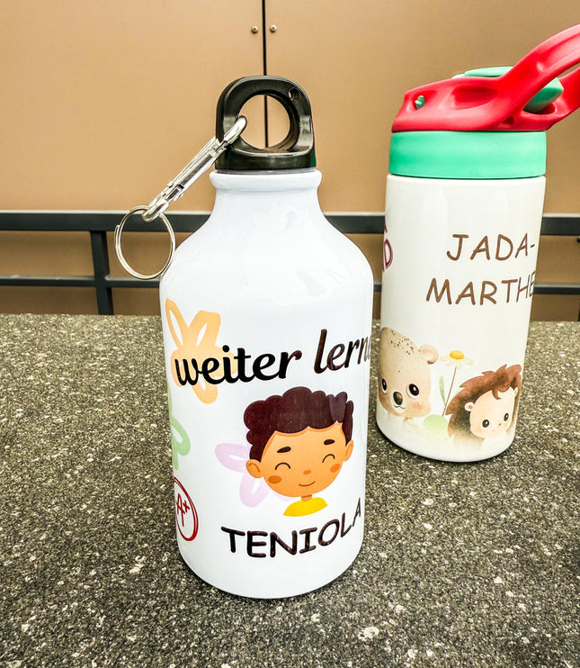 Personalisiert mit name und Zeichentrickfiguren Aluminium Trinkflasche - Isoliert, BPA-frei, Schraubkarabiner Schulkind weiter lernen