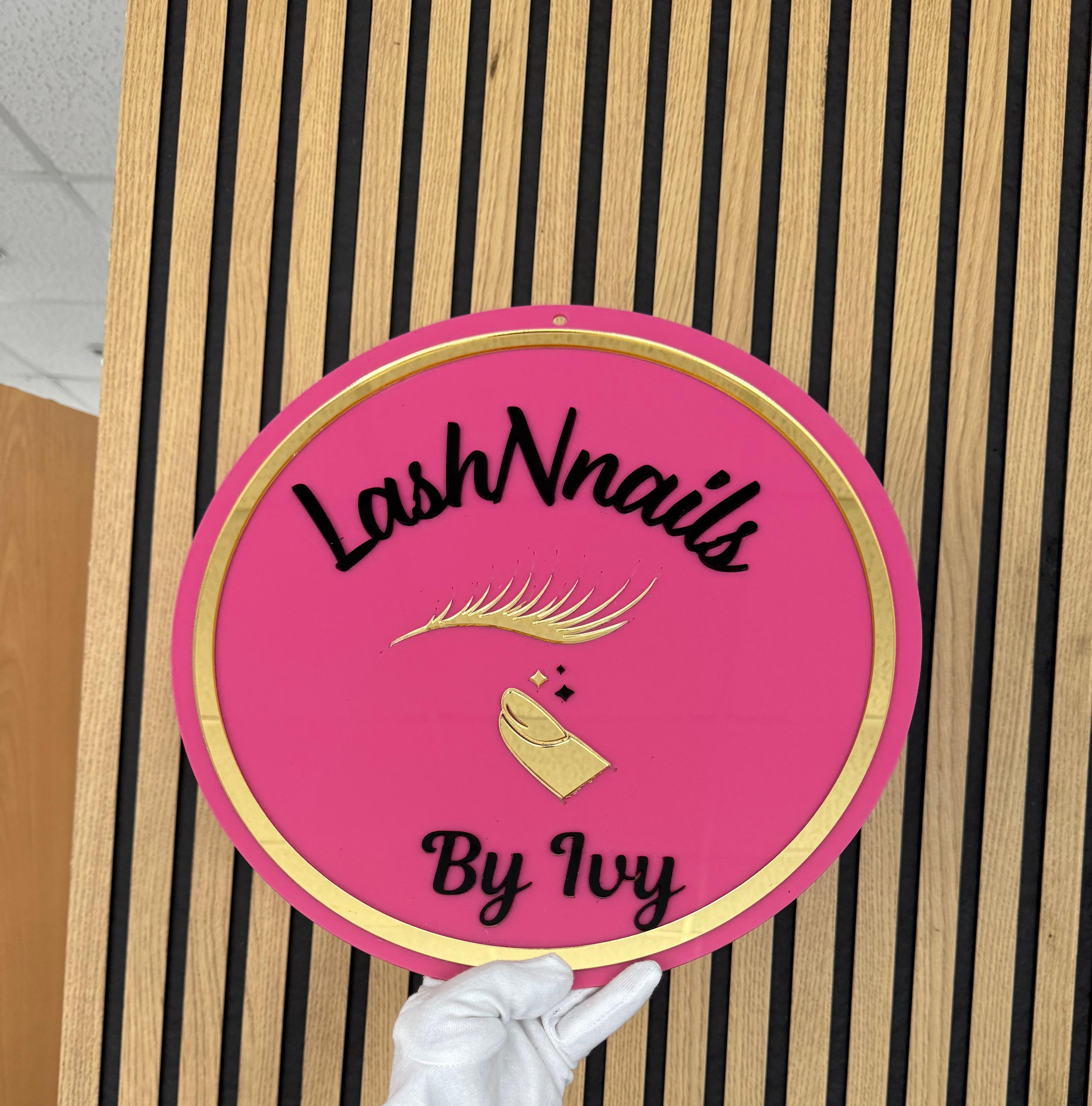 3D Acrylschild mit Logo – Individuelles Geschäftsschild für moderne Marken